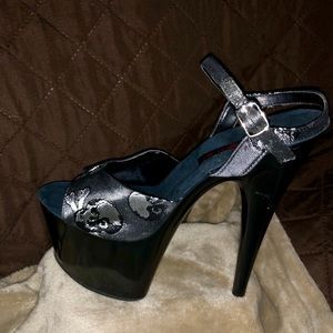Lucious Skull Platform Heels